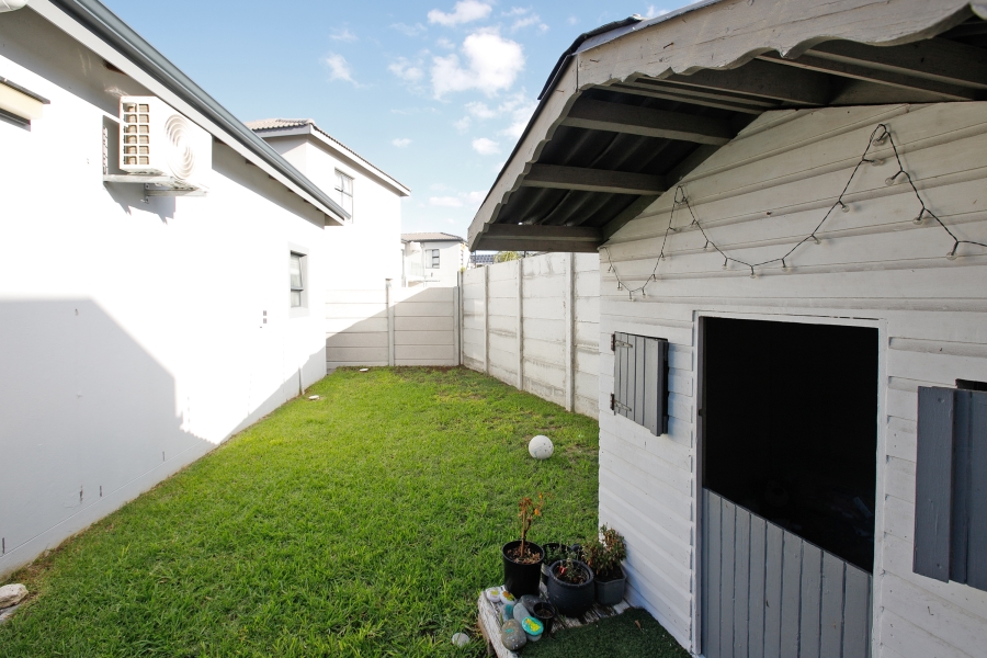 3 Bedroom Property for Sale in Parklands North Western Cape